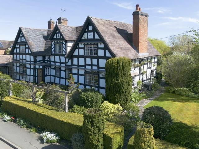 House for sale in Bishampton, Crookhill