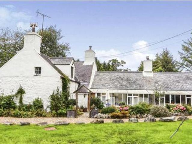 House for sale in Caernarfon, Wales
