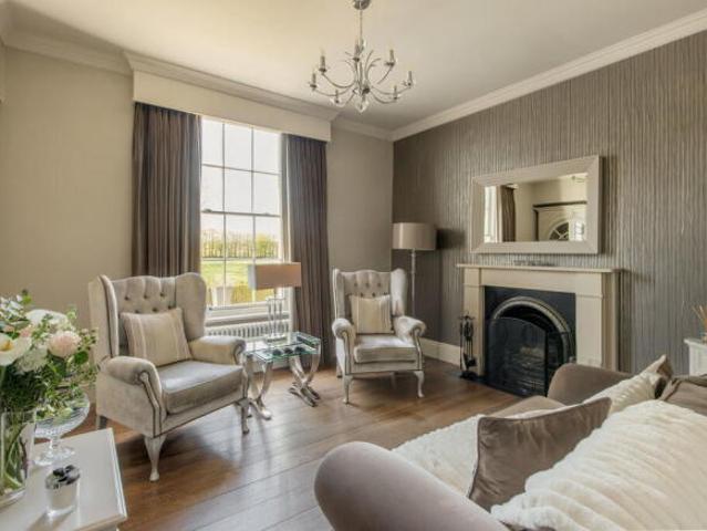 House for sale in Navestock Side, Essex