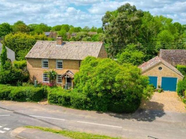 House for sale in Huntingdon
