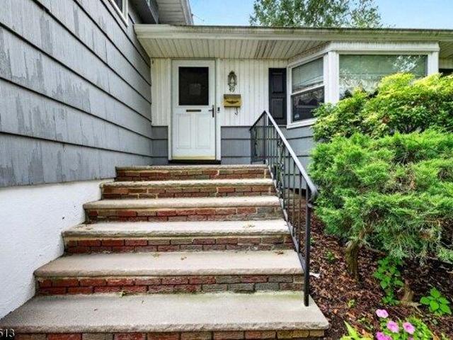 House for sale in Cranford, New Jersey