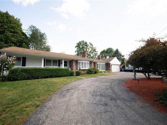 House for sale in Meshanticut, Cranston