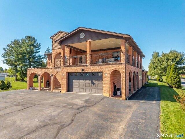 House for sale in Cromwell, Connecticut