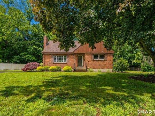 House for sale in Cromwell, Connecticut