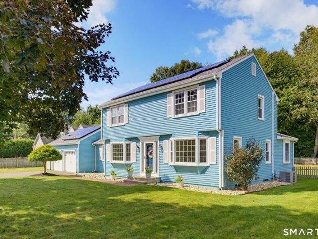 House for sale in Cromwell, Connecticut