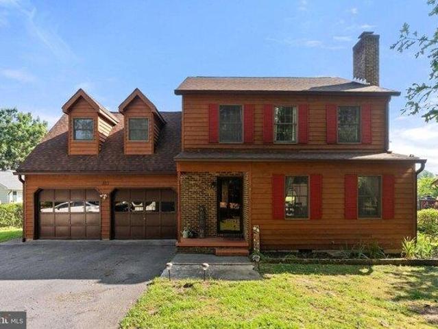 House for sale in Cross Junction
