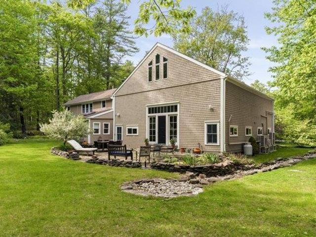House for sale in Cumberland Center, Maine