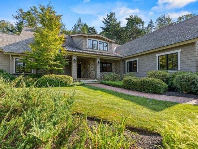 House for sale in Cumberland Center, Maine