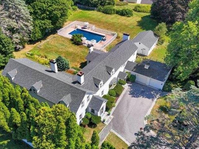 House for sale in Cumberland Center, Maine