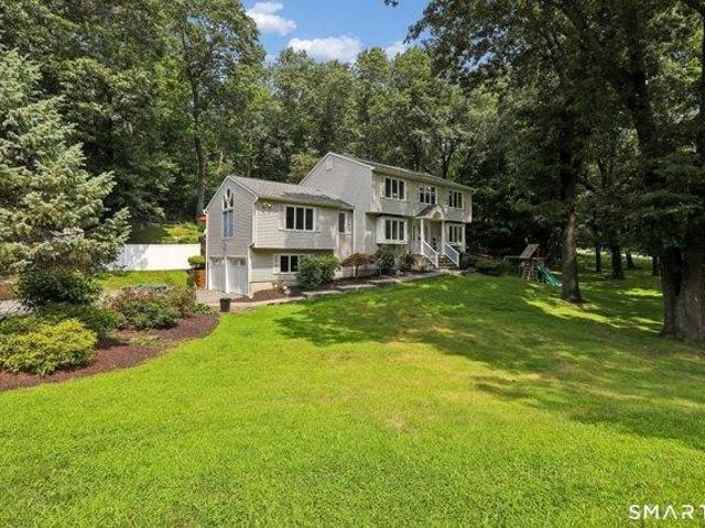 House for sale in Stonegate Estates, Danbury