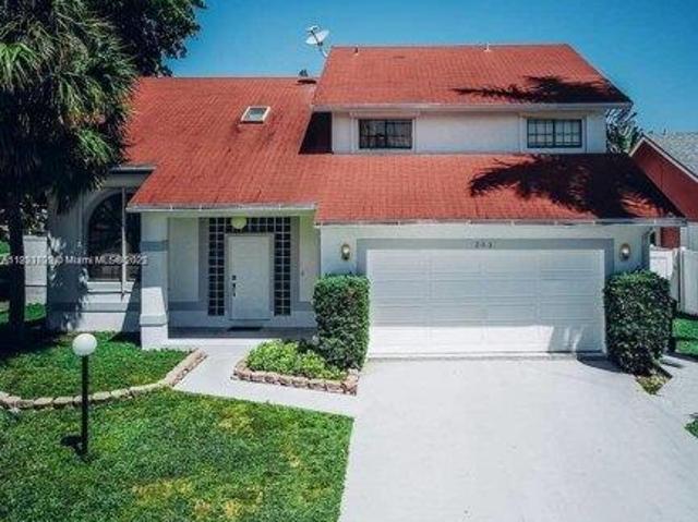 House for sale in Dania