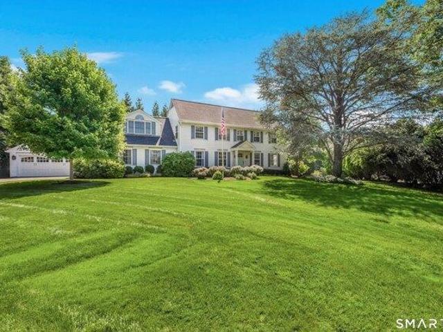 House for sale in Noroton, Darien