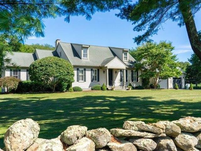 House for sale in Dartmouth, Bristol County