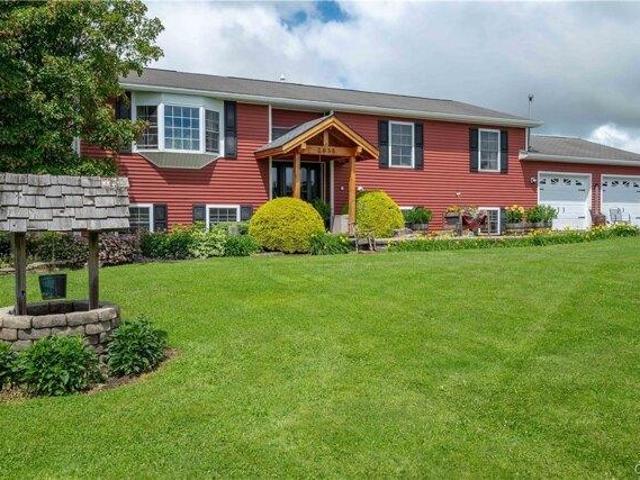 House for sale in Oneida, New York