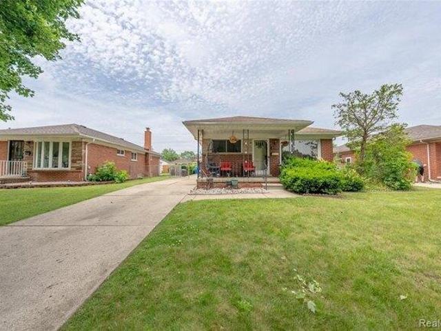 House for sale in Dearborn Heights, Michigan
