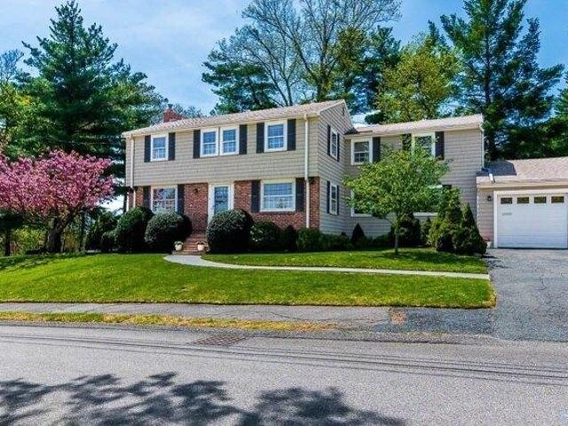 House for sale in Dedham