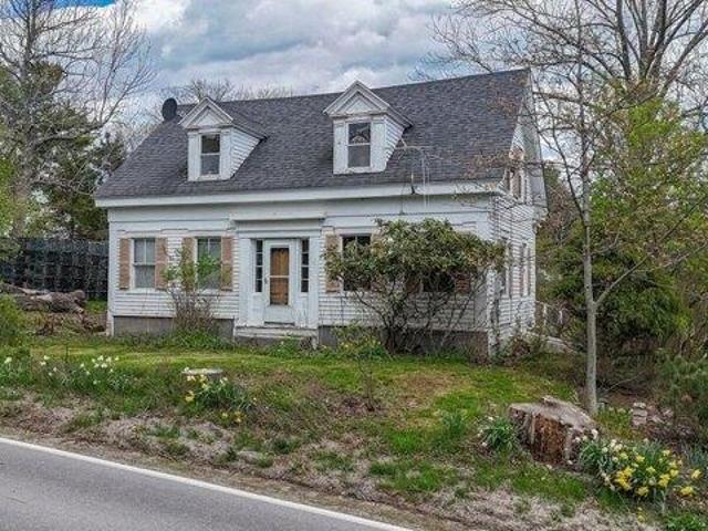 House for sale in Deer Isle, Maine