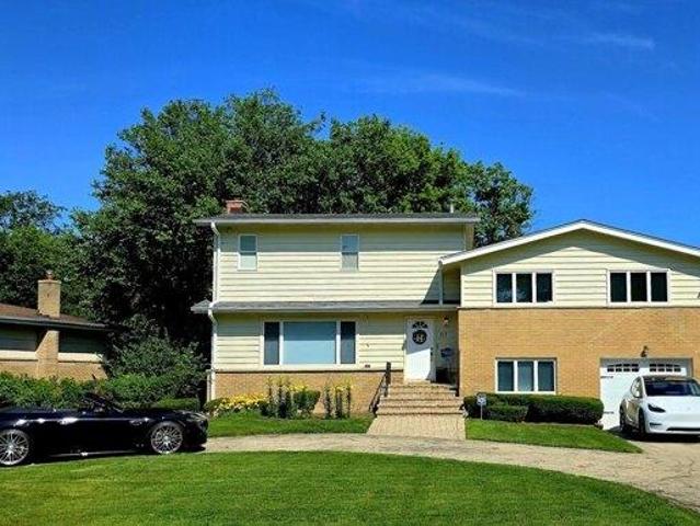 House for sale in Deerfield, Illinois