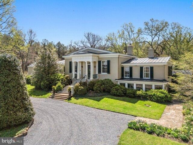 House for sale in Delaplane