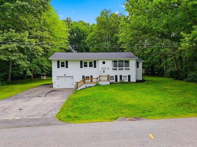 House for sale in Derry, Rockingham County