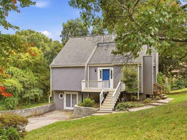 House for sale in Derry, Rockingham County