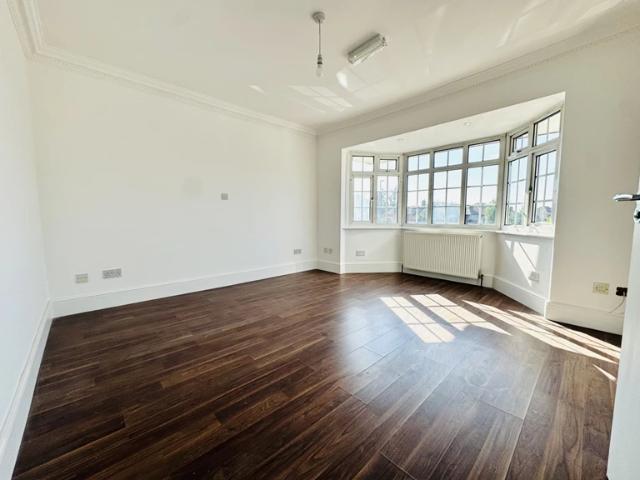 House for rent in Golders Green, Greater London