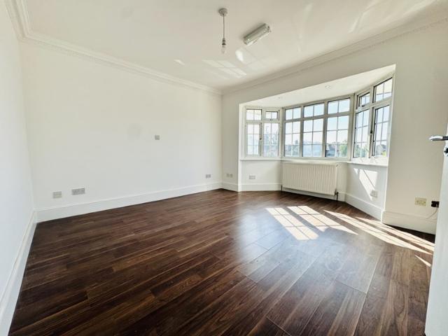 House for rent in Golders Green, Greater London