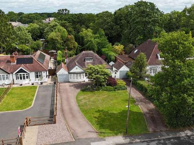 Bungalow for sale in Solihull, Tidbury Green
