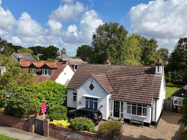 Bungalow for sale in Heswall