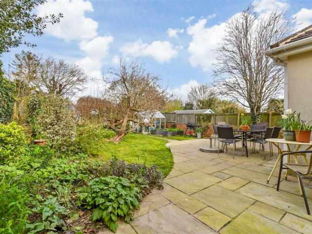 Bungalow for sale in Upper Walmer, Ash