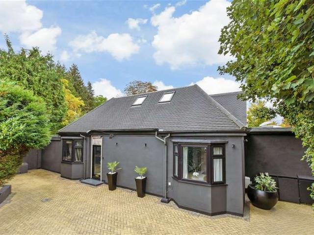 Bungalow for sale in London Borough of Croydon, Greater London