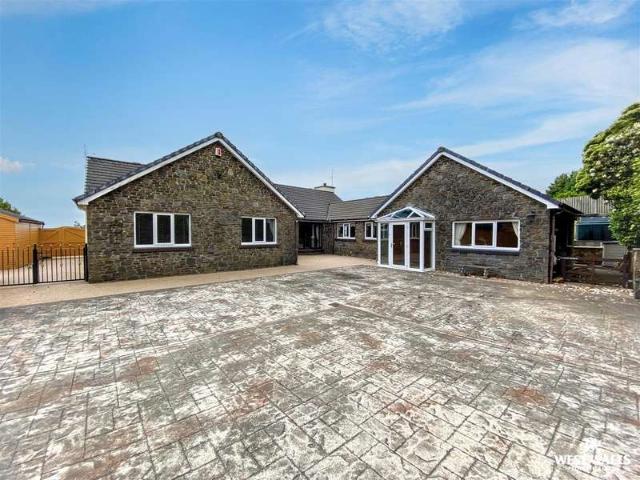 Bungalow for sale in Templeton, Wales