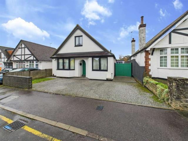 Bungalow for sale in Ruislip, Ickenham