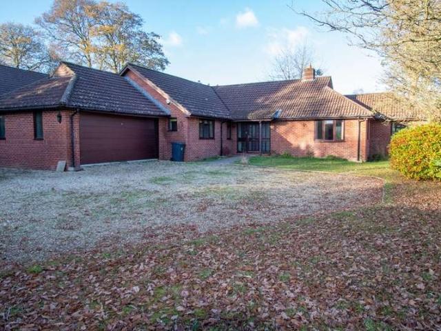Bungalow for sale in West Hill, Budlake