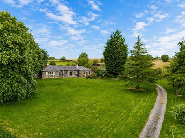 Bungalow for sale in Overthorpe, Briestfield