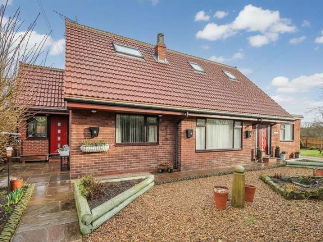 Bungalow for sale in Featherstone, Old Snydale