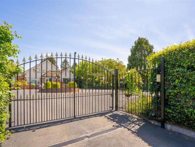 Bungalow for sale in Green Close, Warwickshire