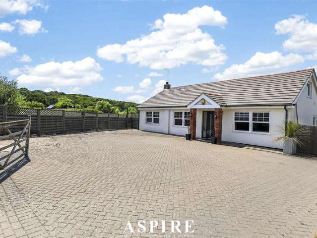 Bungalow for sale in Barling, Essex