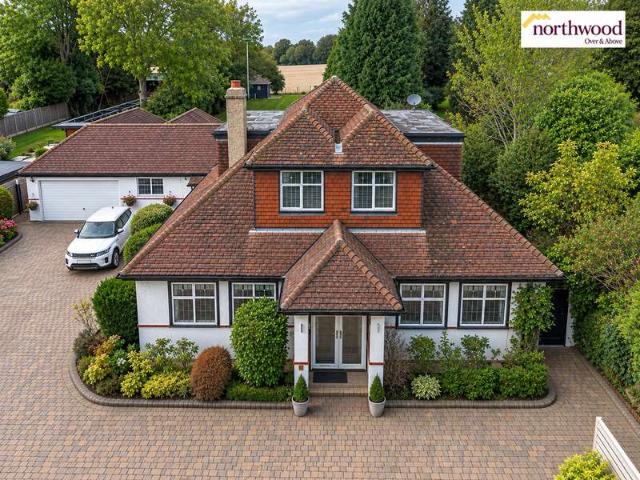 Bungalow for sale in Batchworth, Hertfordshire