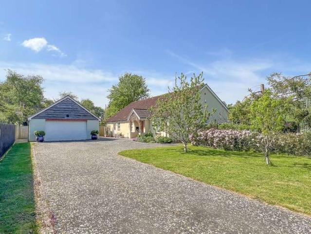 Bungalow for sale in Compton Dundon