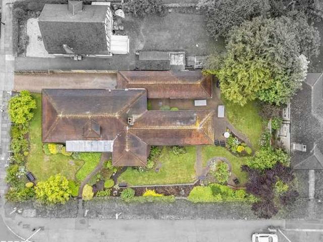 Bungalow for sale in London Borough of Havering, Greater London