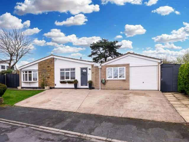 Bungalow for sale in Oulton, West Yorkshire