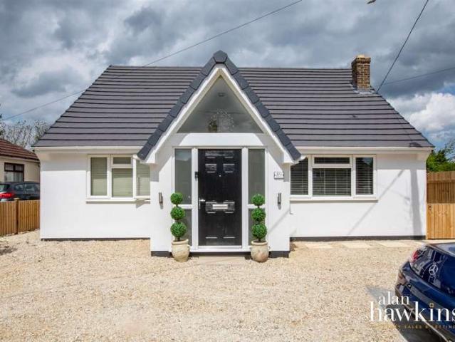 Bungalow for sale in Purton, Wiltshire