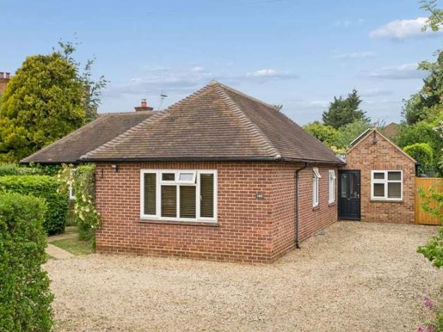 Bungalow for sale in St Marks, Maidenhead