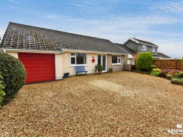Bungalow for sale in Hook, Wales