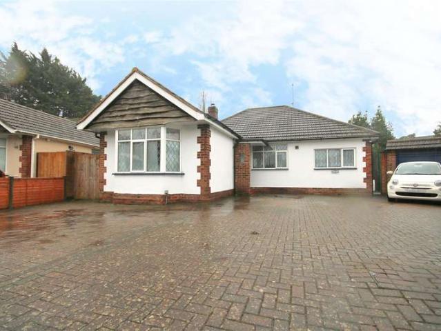 Bungalow for sale in Datchet, Southlea