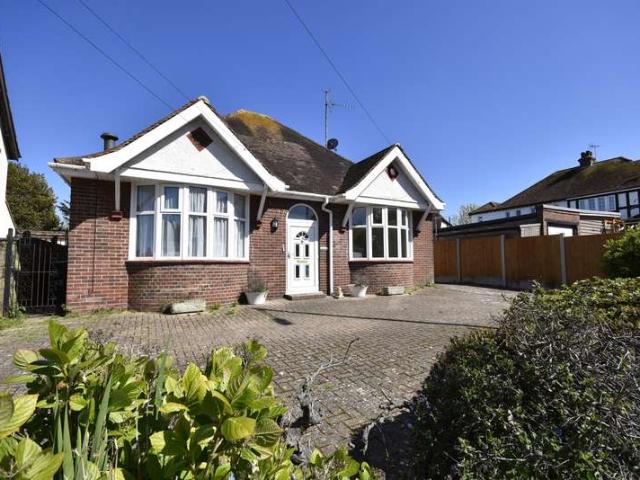 Bungalow for rent in East Cliftonville, Acol