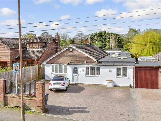 Bungalow for sale in The Butts, Kent