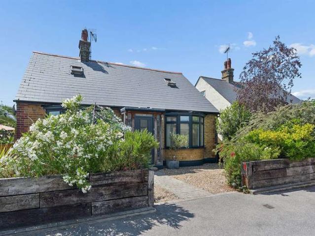 Bungalow for sale in Thurston Park, The Bridge