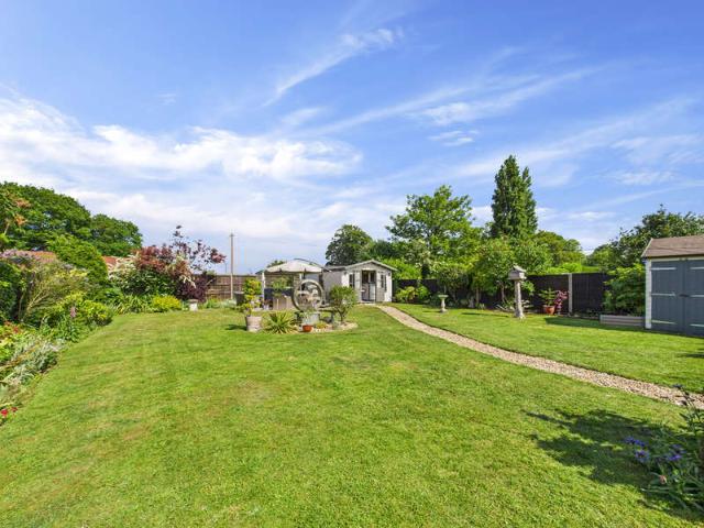 Bungalow for sale in Little Marlow, Buckinghamshire